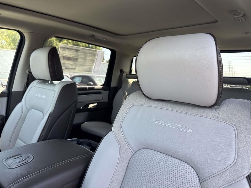 New 2026 RAM 1500 Laramie Crew Cab 4x4 6'4' Box