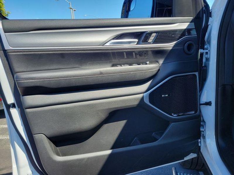 2026 Jeep Grand Wagoneer Limited Reserve 4x4