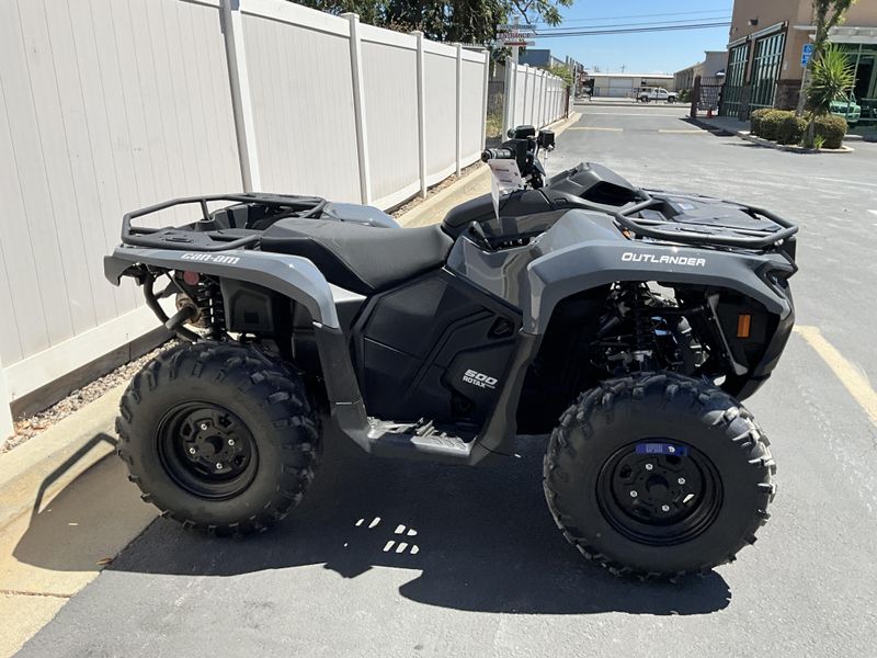 New 2026 Can-Am OUTLANDER 500 DPS Image 4