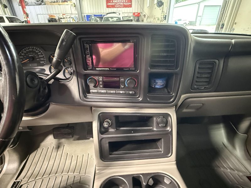 Used 2004 Chevrolet Suburban 1500 Z71Image 20