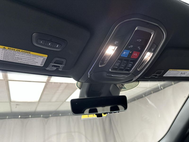Used 2025 Jeep Grand Cherokee L LimitedImage 13