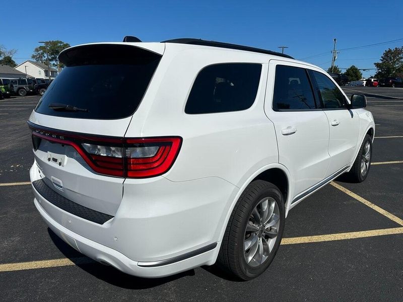 2022 Dodge Durango SXT photo 6