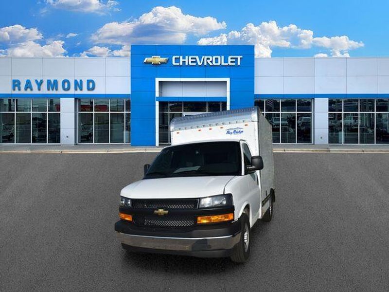 New 2026 Chevrolet Express 3500 Work VanImage 6