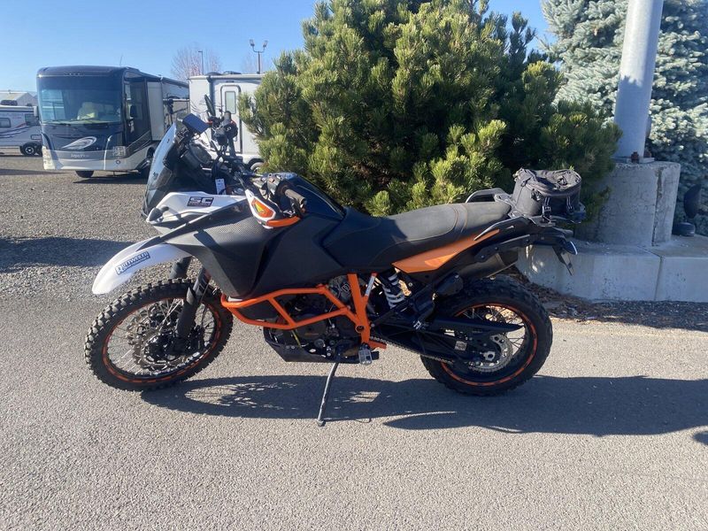 2017 KTM 1090 ADVENTURE RImage 6