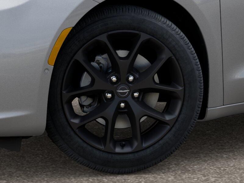 New 2026 Chrysler Pacifica Limited AwdImage 4