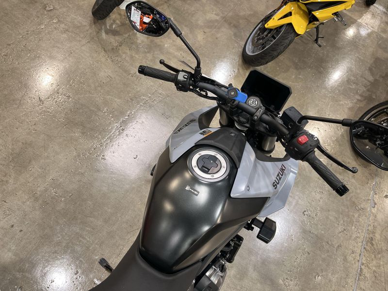 Used 2024 Suzuki GSX-8S CA Image 15