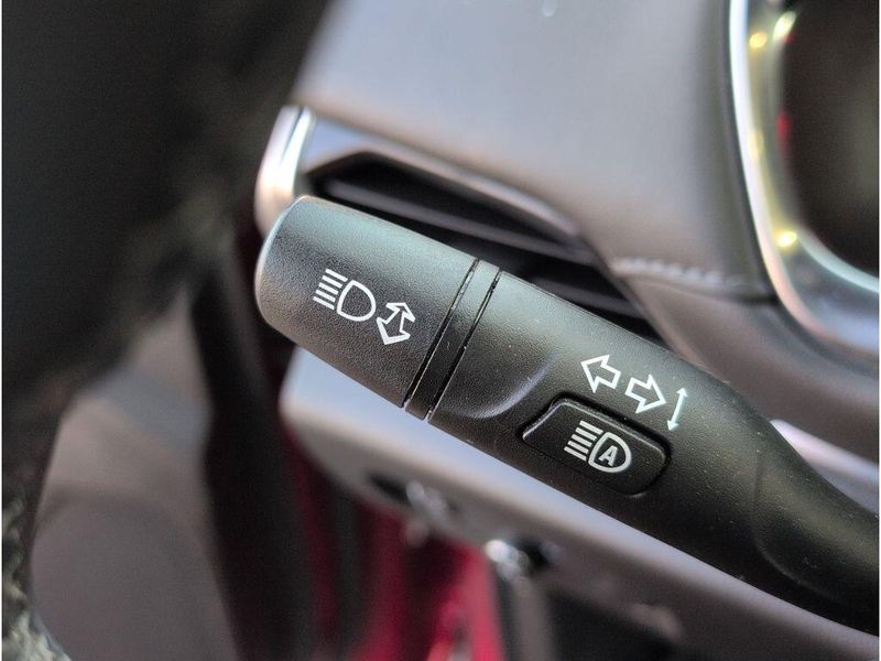 Used 2023 Chevrolet Traverse LT ClothImage 25