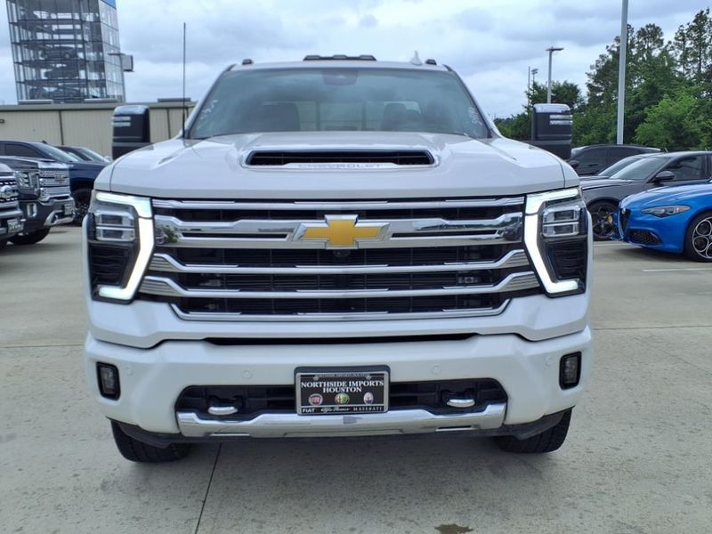 2024 Chevrolet Silverado 3500HD High CountryImage 13