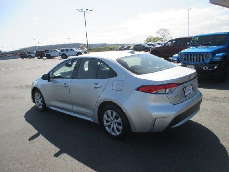 2022 Toyota Corolla LEImage 11