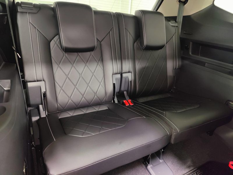 Used 2025 Volkswagen Atlas SEL Premium AWD R-Line w/Sunroof/NavImage 25