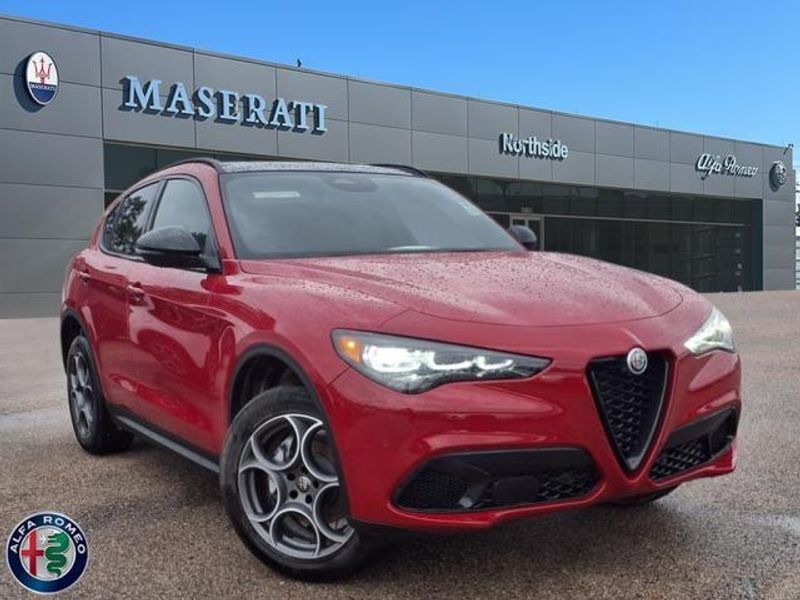 2025 Alfa Romeo Stelvio SprintImage 1