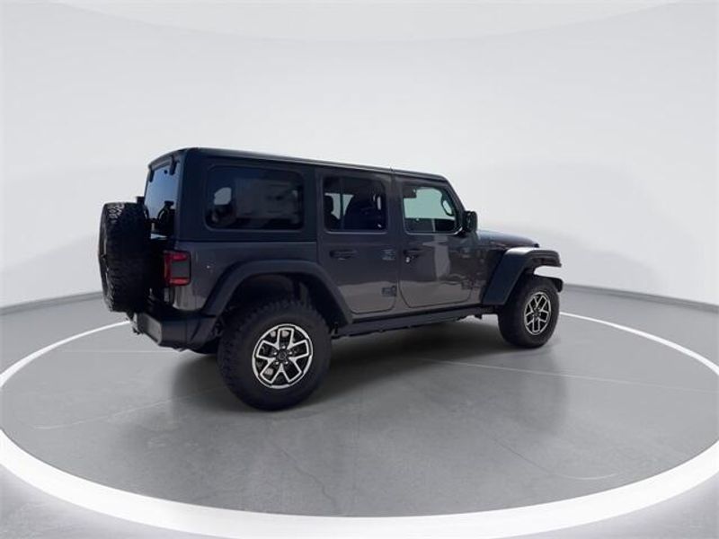 New 2025 Jeep Wrangler 4-door RubiconImage 8