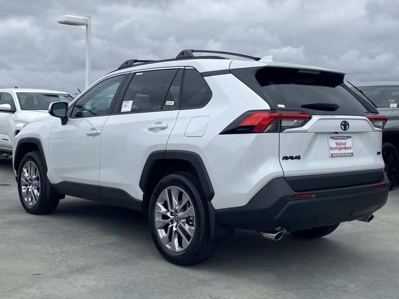 New 2025 Toyota RAV4 XLE PremiumImage 5