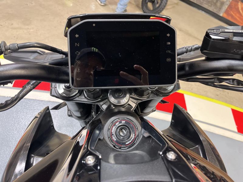 Used 2025 Kawasaki Z900 ABS Image 17