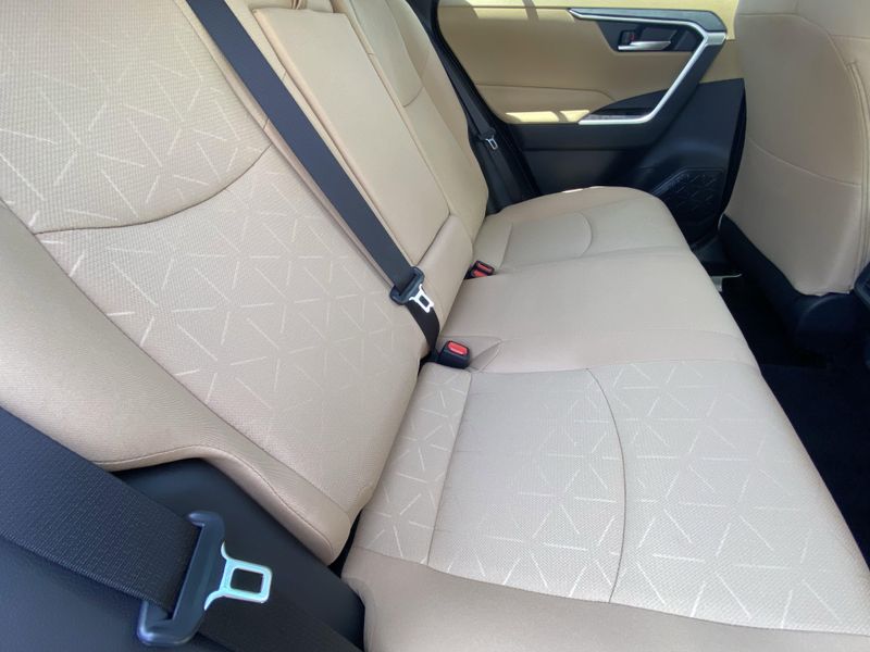 2025 Toyota RAV4 XLEImage 12