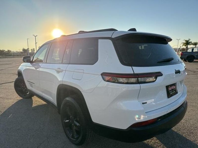 Used 2021 Jeep Grand Cherokee L AltitudeImage 5