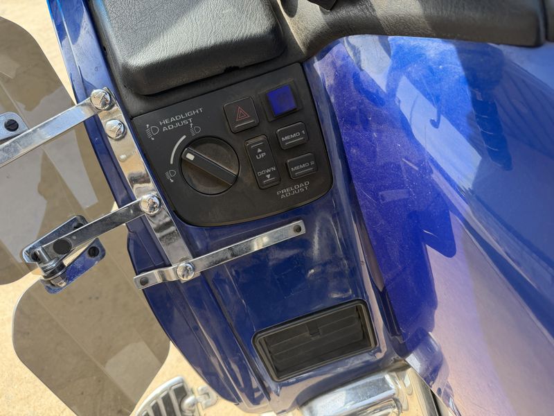 USED 2001 HONDA GOLD WING 1800 AC Image 4