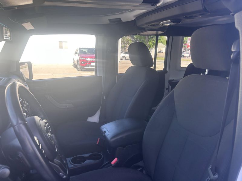 2017 Jeep Wrangler Unlimited SportImage 11