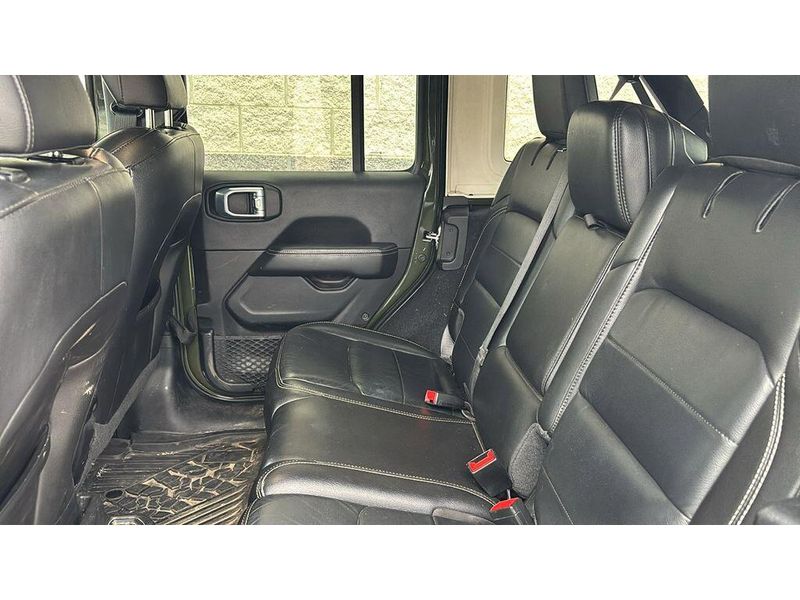 Used 2021 Jeep Wrangler Unlimited SaharaImage 9