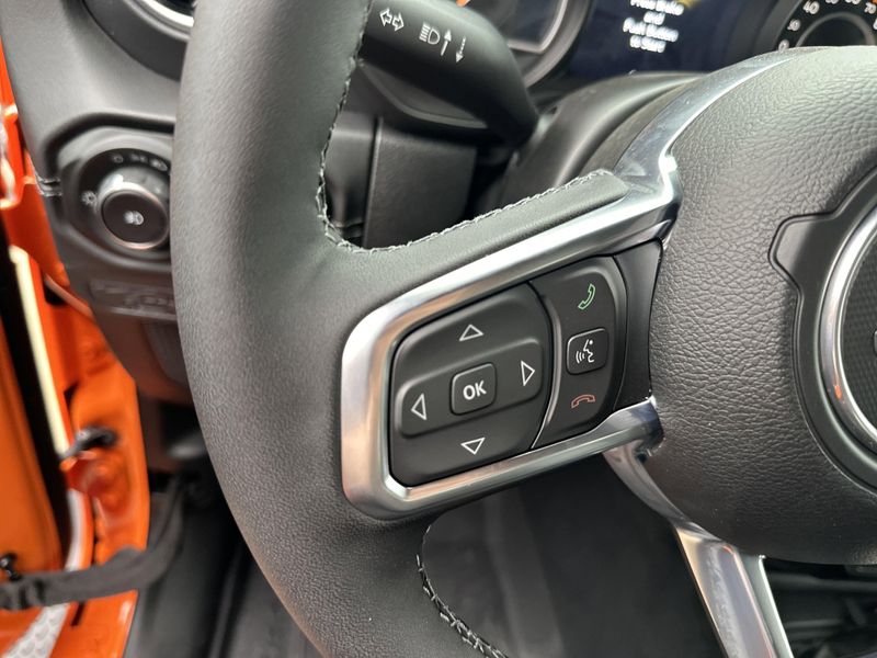 New 2025 Jeep Wrangler 4-door SaharaImage 23