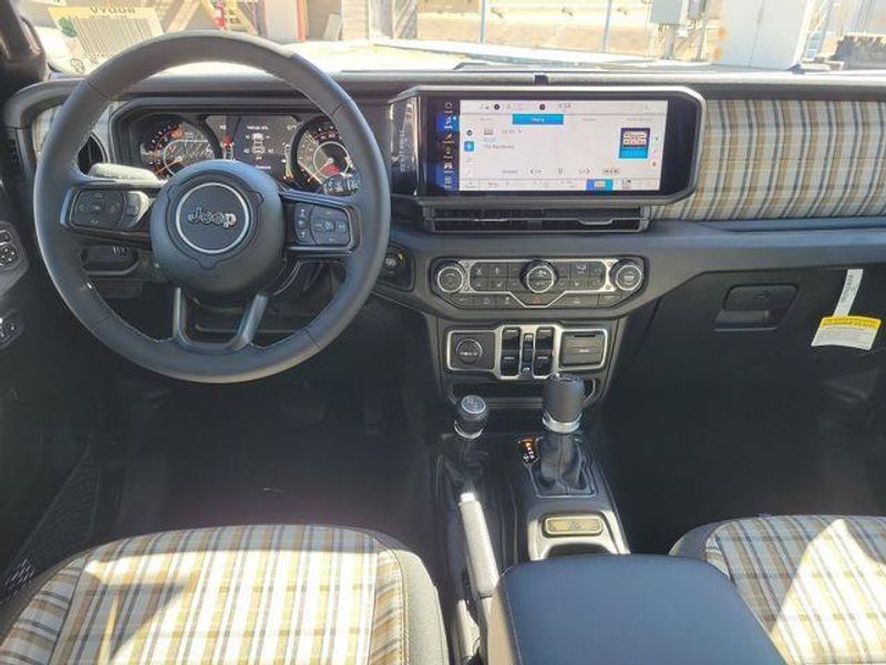 New 2026 Jeep Wrangler 4-door 85th Anniversary Edition