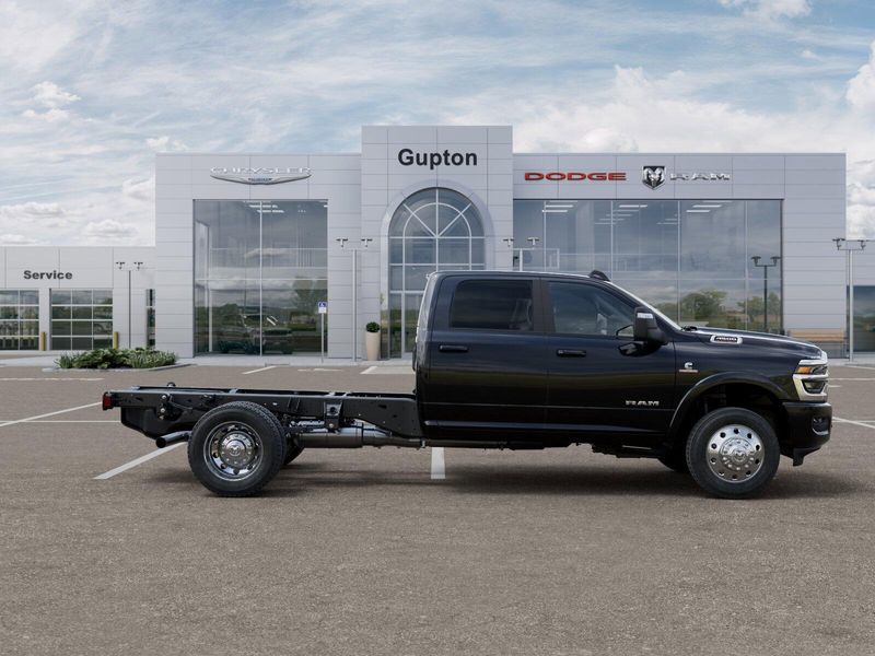 New 2026 RAM 4500 Big Horn Chassis Crew Cab 4x4 60