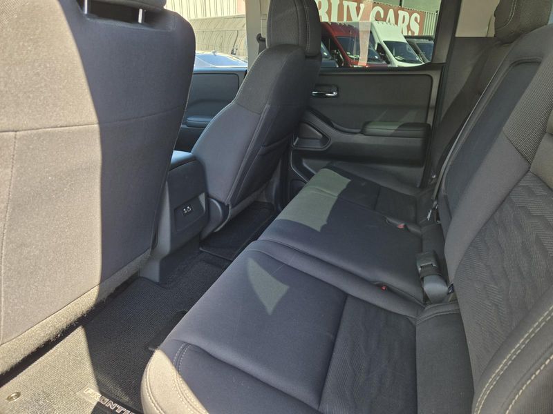 Used 2024 Nissan Frontier Crew Cab 4x4 SV