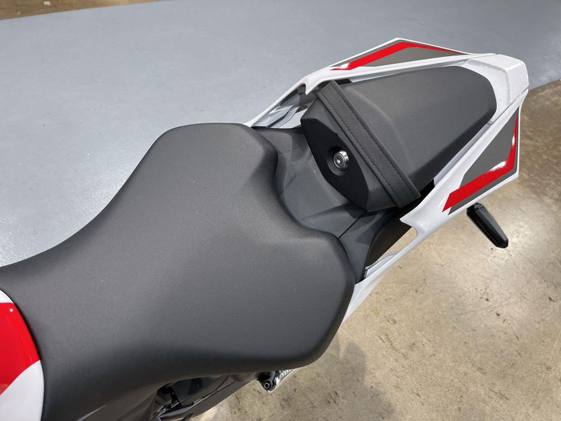 New 2026 Yamaha YZF-R7 70TH ANNIVERSARY EDITION Image 14