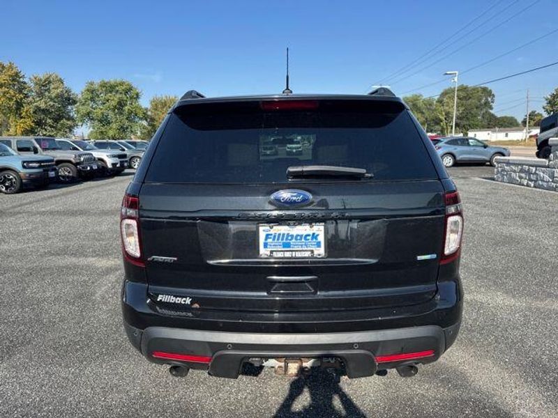 2014 Ford Explorer Sport photo 4