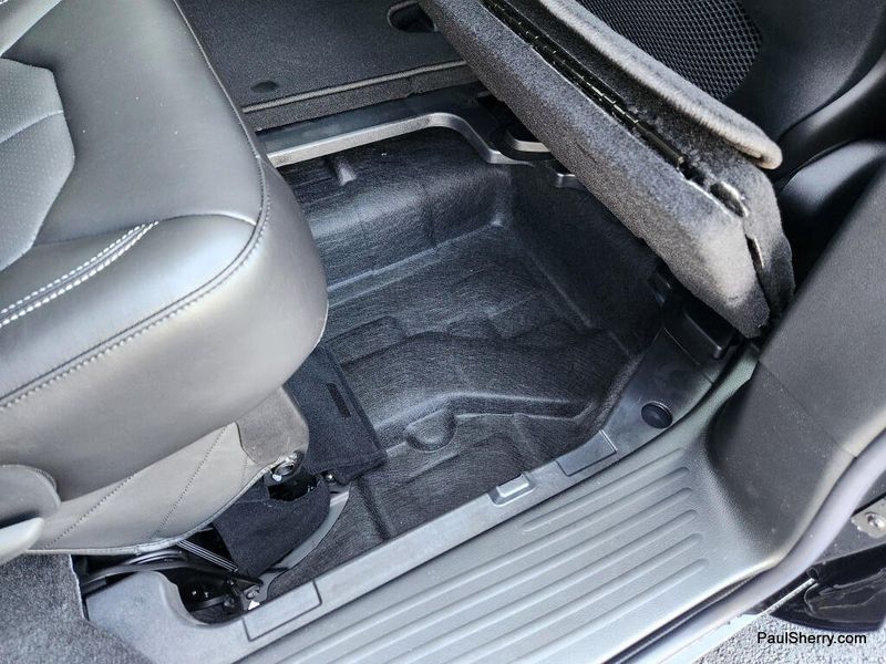 New 2027 Chrysler Pacifica Select