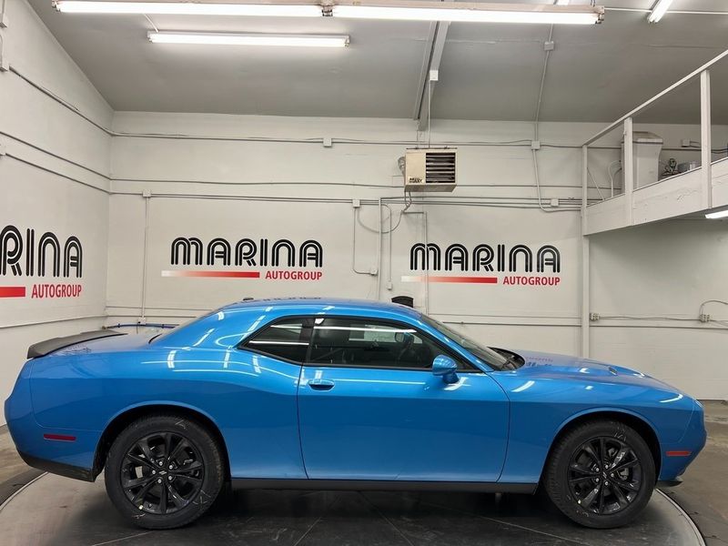 2023 Dodge Challenger SXTImage 4