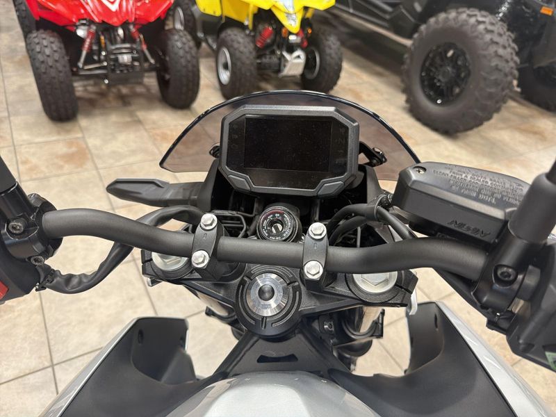 New 2024 Kawasaki Z7 HYBRID ABS Image 23