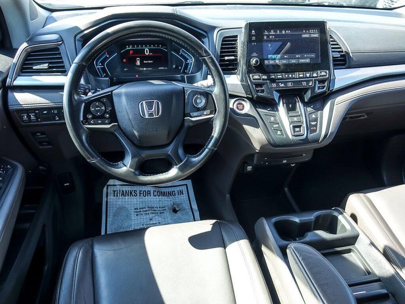 2018 Honda Odyssey Touring photo 14