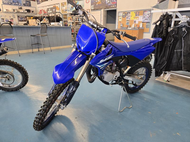 2025 Yamaha YZ85LW TEAM BLUE Image 3