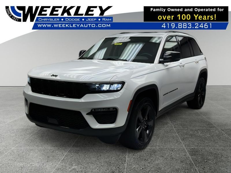 Used 2023 Jeep Grand Cherokee LimitedImage 1