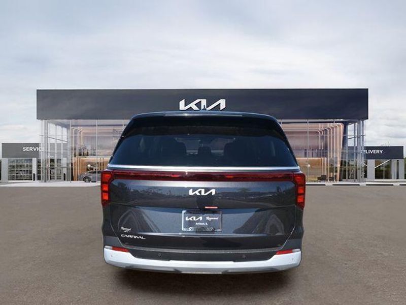 New 2026 Kia Carnival LXSImage 5