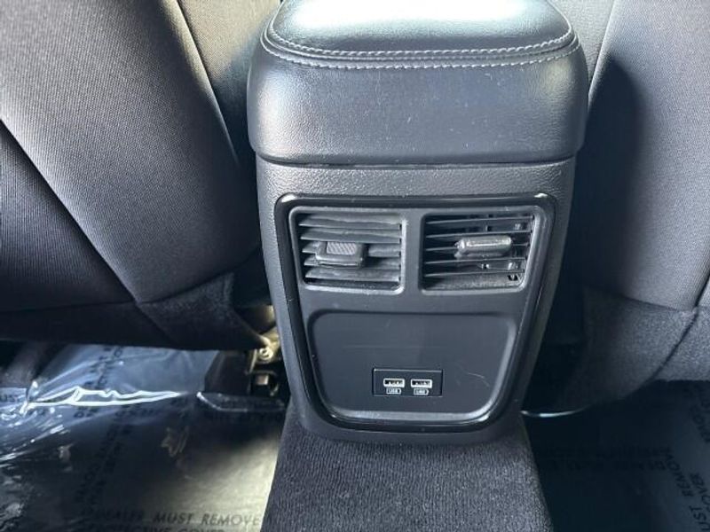 2022 Dodge Charger SXT photo 22