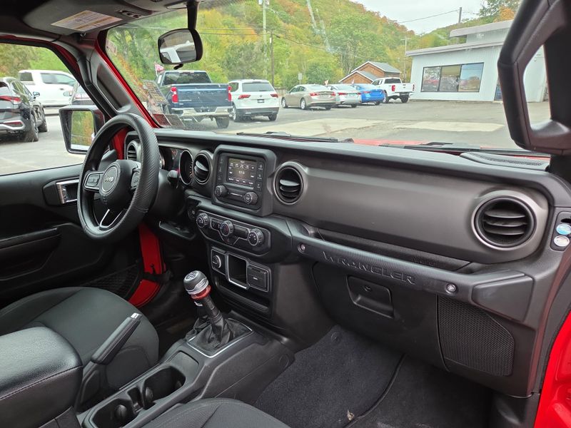 2022 Jeep Wrangler Sport photo 32