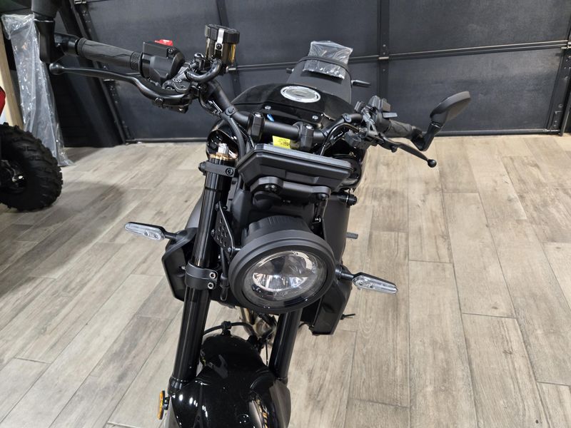 New 2025 Yamaha XSR900 RAVEN Image 15