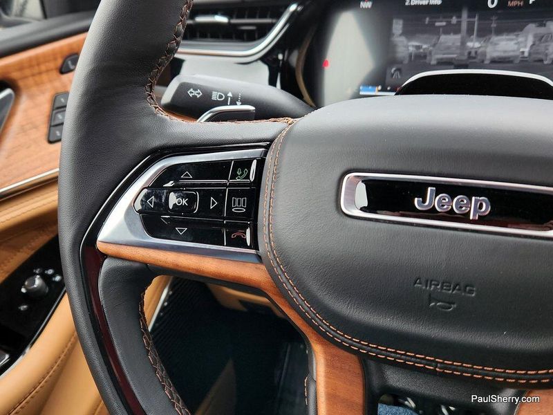 New 2025 Jeep Grand Cherokee L Summit Reserve 4x4Image 29