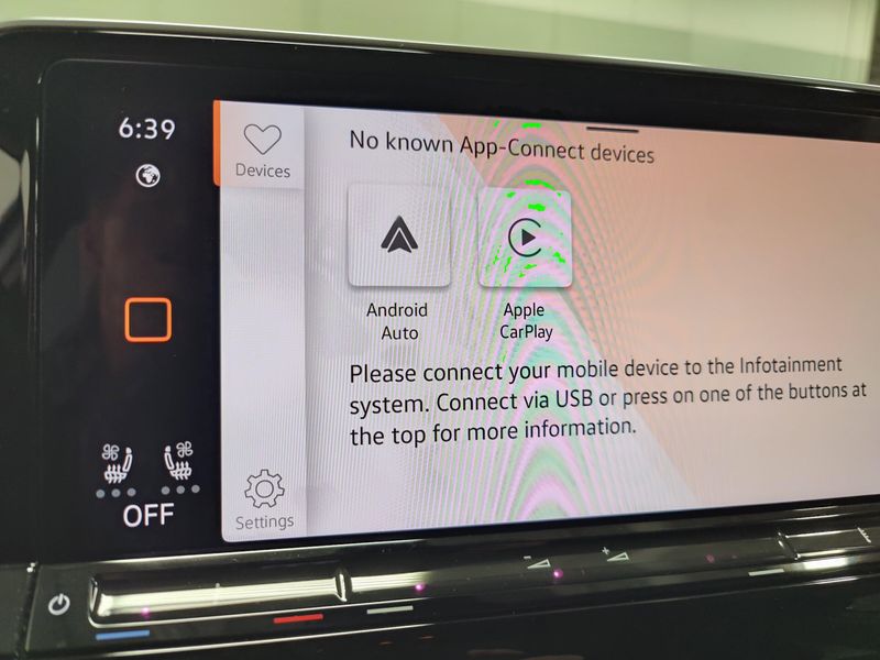 Used 2024 Volkswagen Atlas AWD Peak Edition SEL w/Sunroof/NavImage 24