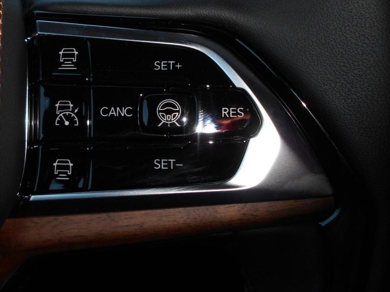New 2025 Jeep Grand Cherokee L Summit Reserve 4x4Image 29