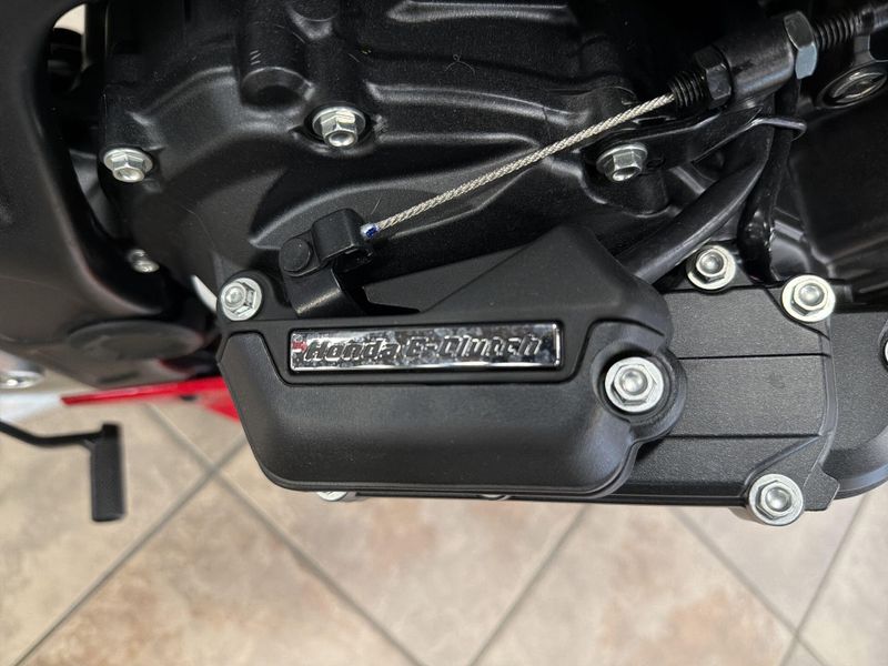 New 2026 Honda CBR650R E-CLUTCH Image 29