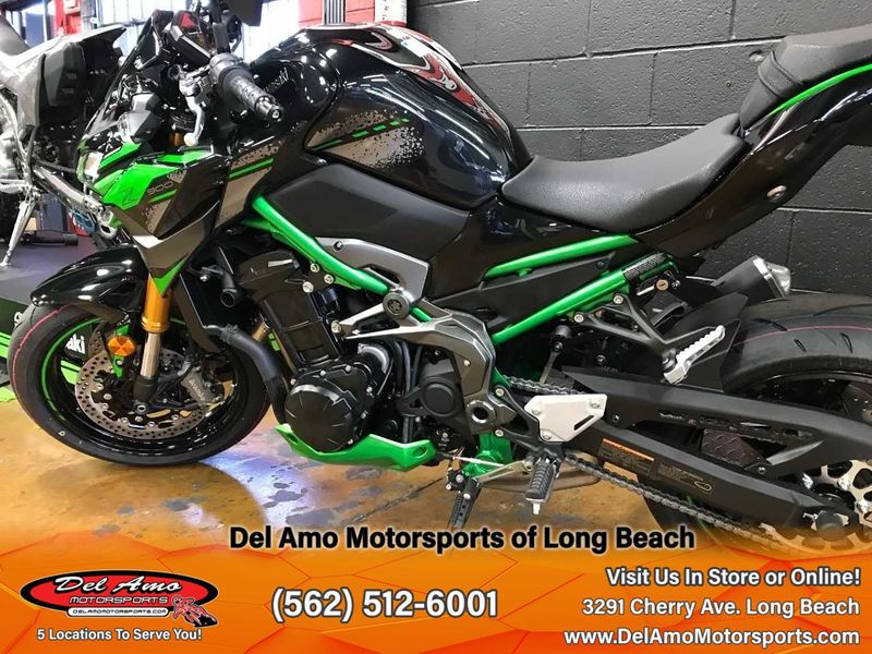 2024 Kawasaki ZR900MRFNL-BK2  in a METALLIC SPARK BLACK/METALLIC MATTE GRAPHENESTEEL GRAY/CANDY LIME GREEN exterior color. Del Amo Motorsports of Long Beach (562) 362-3160 delamomotorsports.com 