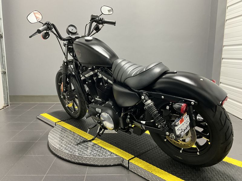 2022 Harley-Davidson SPORTSTER IRON 883Image 7