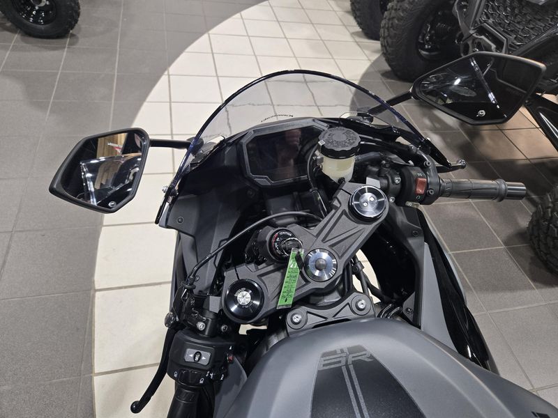 New 2025 Kawasaki NINJA ZX  6R ABS Image 18