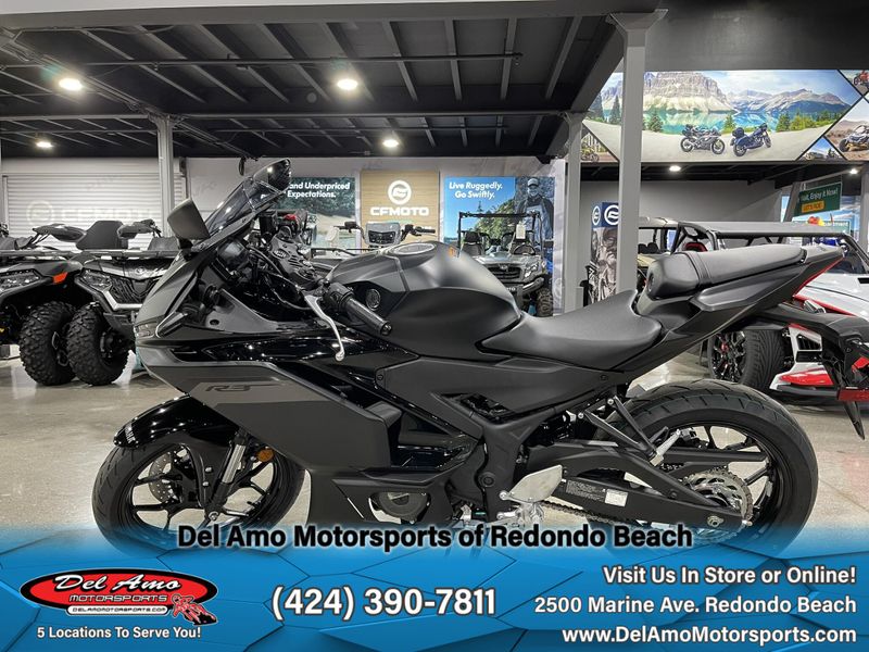 2025 Yamaha YZF-R3 ABS Image 13