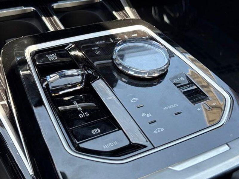 New 2026 BMW 7 Series 750e xDriveImage 22