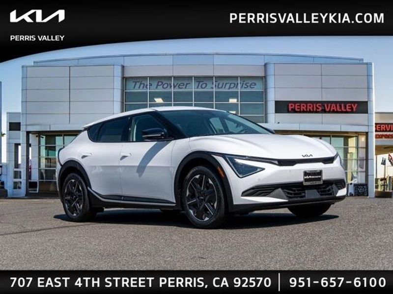 New 2025 Kia EV6 LightImage 1