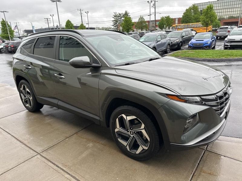 2022 Hyundai Tucson SELImage 3